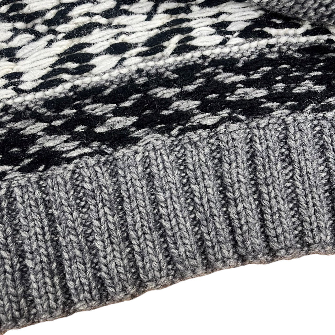 Sprawls Sweater SHL-041