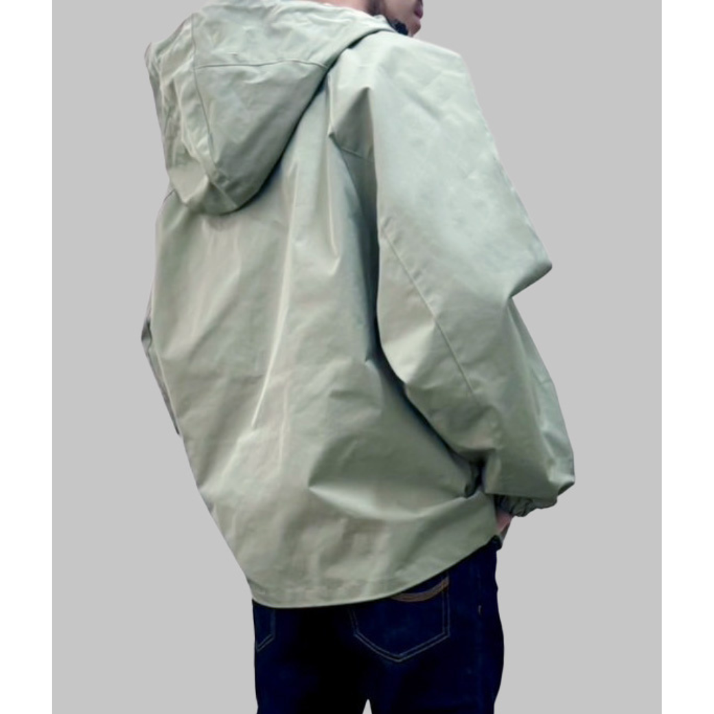 マウンテンパーカーとは？レディース・メンズの選び方とコーデ、GUの特徴も紹介